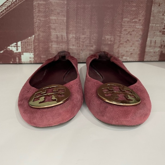 Tory Burch Burgundy Flats with Gold Logo - Picture 3 of 14